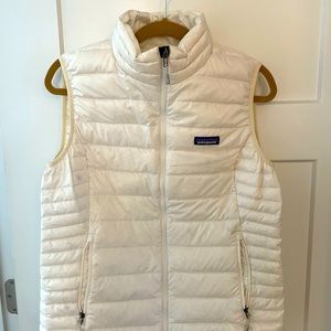 White Patagonia women’s puff vest